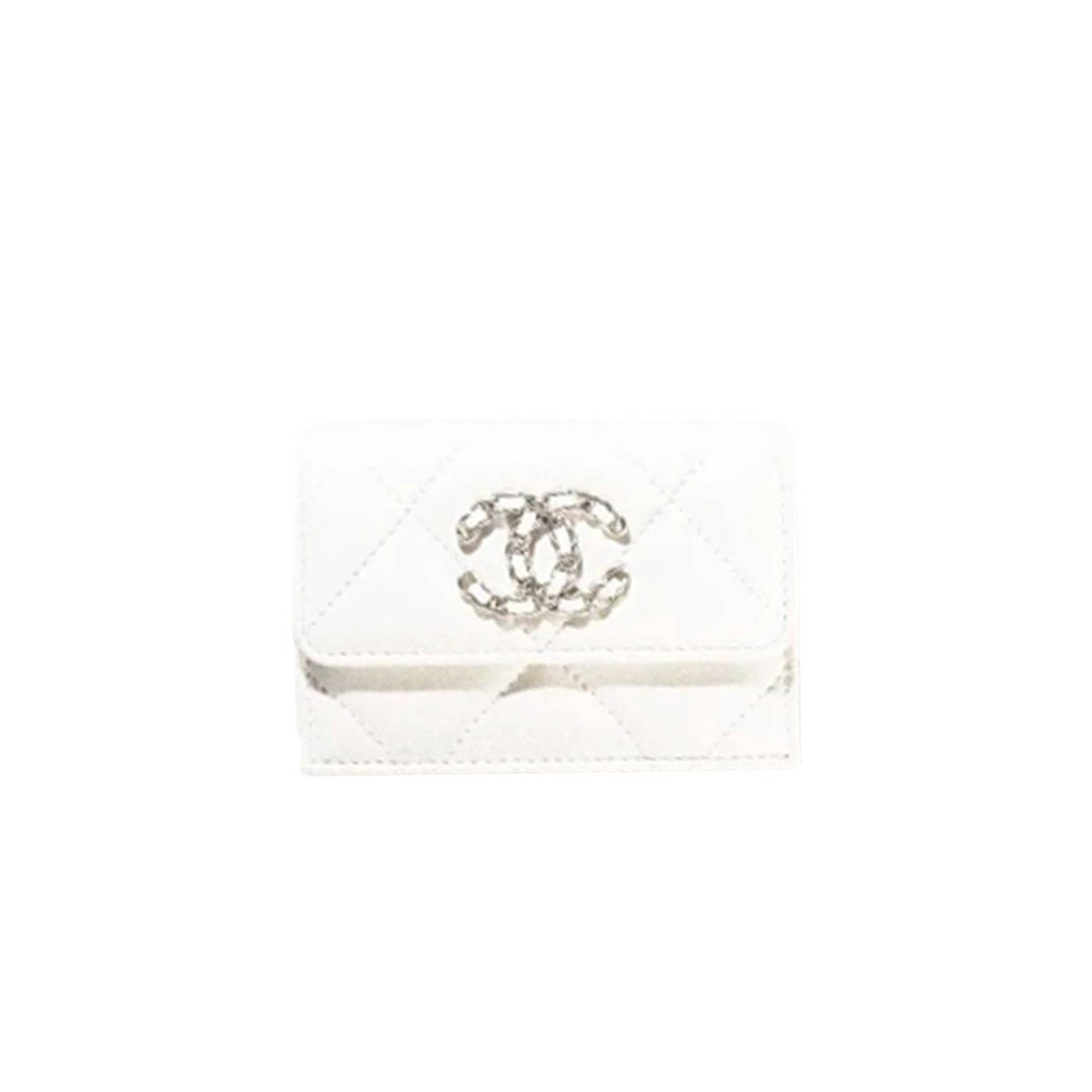 CHANEL 19 SMALL FLAP WALLET AP1789 B07327 10601 (12*7.5*2.5cm) CHANEL 19 SMALL FLAP WALLET AP1789 B07327 10601 (12*7.5*2.5cm)